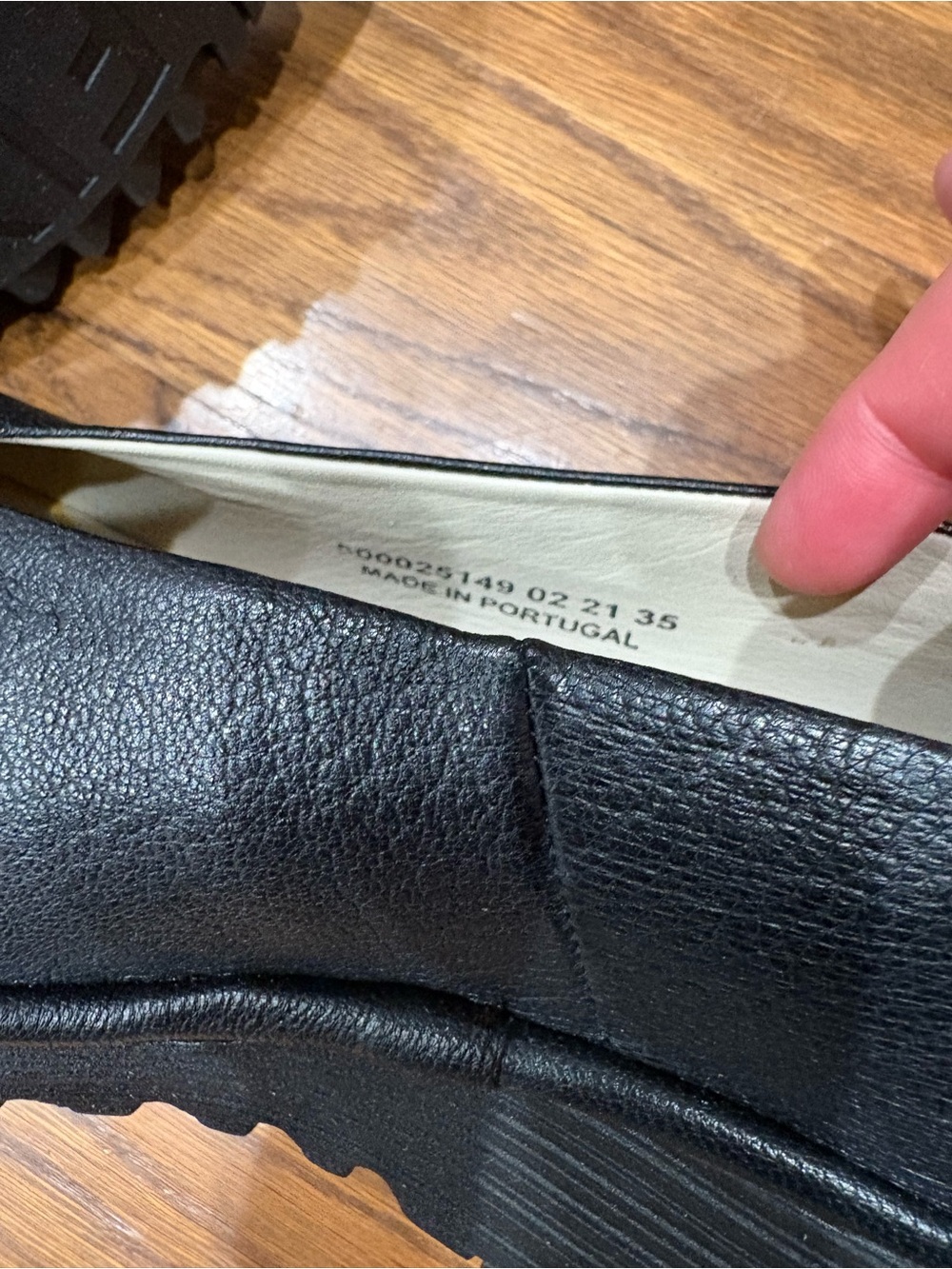 FLY London Black Leather Slip-On Flats Platform 35/5 - Picture 6 of 10